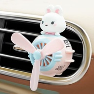 Kit 2 Aromatizadores de Carro Piloto Urso Fofo: Difusor Hélice Divertido e Perfumado (Gato + Coelho) - imagem 4