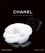 colecoes-a-historia-livro-em-a-e-criacoes-da-chanel-elegancia-a