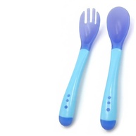 Jogo Colher e Garfo Infantil Termossensível Azul - Talheres de Silicone que Mudam de Cor com a Temperatura - imagem 1