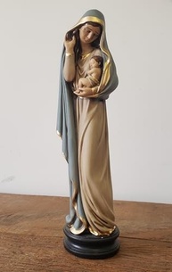 Imagem Nossa Senhora Colo de Mãe em Gesso Premium 32x11cm - Artesanal com Pintura a Óleo - imagem 5