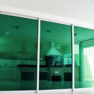 Insulfilm Decorativo Verde Espelhado: Transforme Sua Casa com Estilo e Privacidade - imagem 5