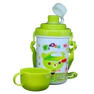 Garrafa Squeeze Infantil 550ml com Tampa, Alça e Copinho - Segura, Prática e Divertida - imagem 5