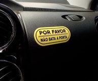 Kit 8 Adesivos 'Não Bata a Porta' 12x5cm em Vinil Resistente - Proteja seu Imóvel com Estilo! - imagem 3