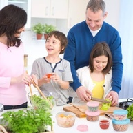 com-pacote-empilhaveis-com-a-4-recipientes-tampas-de-alimentos-a