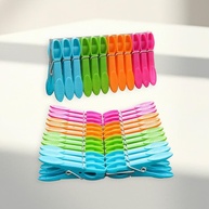 Pacote com 24 Prendedores de Roupa de Plástico Resistente - Clipes de Lavanderia com Aderência Forte para Roupas, Toalhas e Cobertores - imagem 1