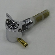 Válvula de Combustível 90° com Filtro Cromada para Harley Davidson e Custom - Controle Preciso e Estilo! - imagem 3