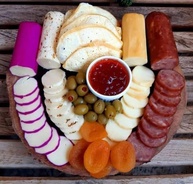 Kit de Lombo/Salame Defumado + 3 Queijos Canastra (Provolone, Muçarela, Muçarela Condimentada) 650g - imagem 4