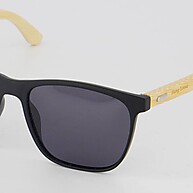conforto-e-estilo-preto-loose-hang-sol-de-oculos