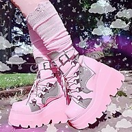 conforto-e-punk-estilo-goticas-plataforma-botas