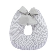 Almofada de Amamentação PomPom Chevron Cinza - Conforto e Estilo para Mães Modernas - imagem 2