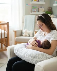 Almofada de Amamentar Chevron Cinza - Conforto e Estilo para Mães Modernas - imagem 3