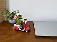 Sapo de Resina Decorativo - Estátua Criativa para Casa e Escritório (Sapo de Moto) - imagem 4