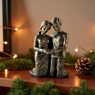 Estátua de Casal em Oração - 16cm em Resina Bronze - Presente Religioso para Decoração Cristã - imagem 4