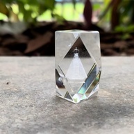 Pedra Cristal Lapidada com Imagem de Nossa Senhora Aparecida - 3cm - imagem 3