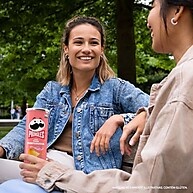 Pringles Pizza Portuguesa: Crocância Irresistível 105g - imagem 2