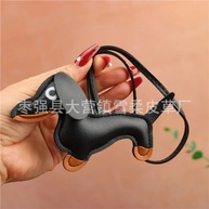 Chaveiro Dachshund: Charme e Estilo! - imagem 3