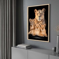 Quadro Decorativo Leoa com 3 Filhotes de Leão - Impressão 4K com Moldura Premium para Sala, Quarto ou Hall - imagem 2