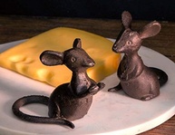 Park Hill Collection - Par de Ratos de Ferro Fundido Decorativos para Mesa e Queijos - imagem 3