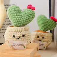 Ornamento de Cacto de Crochê com Cartão de Incentivo - Boneca Fofa de Lã para Decoração de Mesa - imagem 2