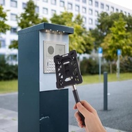 SOLUSTRE Haste Telescópica: Acesso Fácil e Seguro ao Seu Cartão de Estacionamento - imagem 3