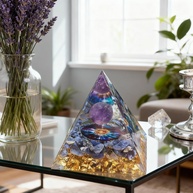 Ornamento de Resina com Pirâmide de Cristal Natural - Decoração Geométrica para Casa e Carro - imagem 1