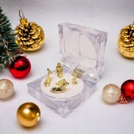 Mini Presépio Natalino Dourado em Metal com Caixa de Cristal - Lembrancinha Encantadora para Decorar e Presentear - imagem 3
