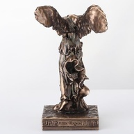 Estatueta Nike de Samotrácia 9,5cm - Resina Pintada à Mão - Obra de Arte Colecionável - imagem 4
