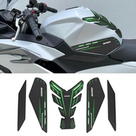 Protetor de Tanque Ninja 500 SE Verde Moderno: Estilo e Proteção Premium - imagem 1