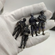 Miniaturas de Soldado em Latão - Decoração Militar Moderna para Mesa e Coleção - imagem 3