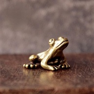 Estátua de Sapo Criativo Retrô - Decoração de Mesa com Charme Animal - imagem 3