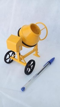 Miniatura de Betoneira Decorativa Vintage - Charme Industrial para Escritório e Decoração - imagem 4