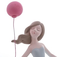 WOLFF - Figura Decorativa Boneca com Balão Vermelho 13cm | Decoração Infantil e Estilo - imagem 3