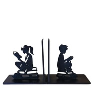 Suporte Aparador de Livros Decorativo Menina e Menino - Organizador Bibliocanto em Madeira Preta com Design Geek - imagem 2