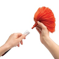 Espanador de Microfibra OXO - Limpeza Delicada e Eficiente para sua Casa - imagem 4