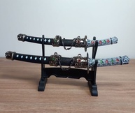 Kit Espadas Decorativas Katana Samurai Japonesa - Design Oriental para Casa e Escritório - imagem 1
