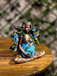 Gaia Mãe Terra - Estátua de Resina 16cm | Deusa da Natureza para Decoração e Presentes - imagem 3