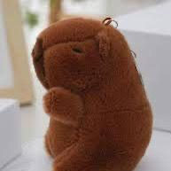 Chaveiro de Capivara Pelúcia: Fofura e Estilo no Seu Dia a Dia - imagem 1