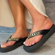 Tamanco Moleca: Conforto e Estilo para o Seu Dia - imagem 1