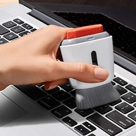 Limpador de Tela OXO Sweep & Swipe - Dupla Função para Laptops e Dispositivos - imagem 3