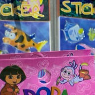 divertidas-cartelas-1015-aventureira-dora-adesivos