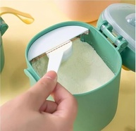 Porta Leite em Pó Infantil Dinossauro com Dosador e Alça - Verde Amarelo - imagem 2