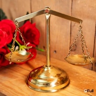Balança de Latão Símbolo da Justiça - Decoração Artesanal com Detalhes Dourados - imagem 3