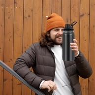 Garrafa Térmica 1200ml com Isolamento a Vácuo Duplo - Mantém Bebidas Quentes por 8h e Geladas por 12h (Verde) - imagem 3