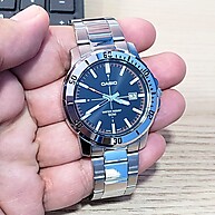 Casio MTP-VD01D-1E2VUDF: Elegância e Durabilidade - imagem 2