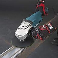 Lixadeira Angular Makita SA7021: Potência e Durabilidade - imagem 2