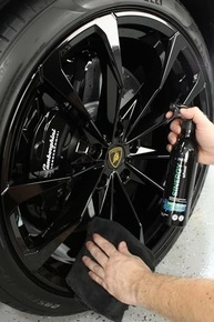 Sinergy Wheel Vonixx: Proteção e Brilho Duradouro para Suas Rodas (500ml) - imagem 3