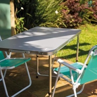 Mesa Dupla Mor Dobrável Compacta e Resistente 1,20m - Ideal para Camping, Festas e Eventos - imagem 3