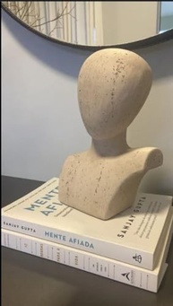 Escultura Busto em Polirresina - Decoração Sofisticada e Artística - imagem 2
