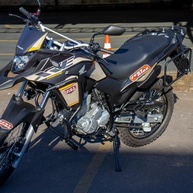 Afastador de Alforge XRE 300 (2009+) Preto Fosco: Segurança e Estilo para Sua Aventura - imagem 5