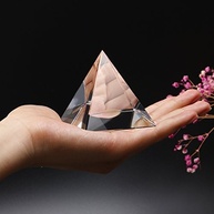 Estatueta de Pirâmide de Cristal Transparente - Peso de Papel e Decoração com Efeitos Energéticos - imagem 3
